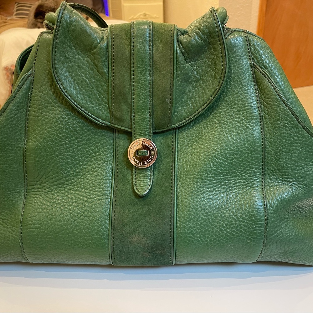 COLE HAAN green leather shoulder bag.